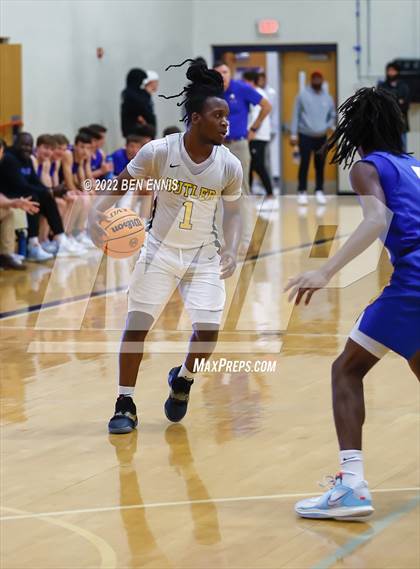 Thumbnail 1 in Butler vs Etowah (Lemon Street Classic) photogallery.