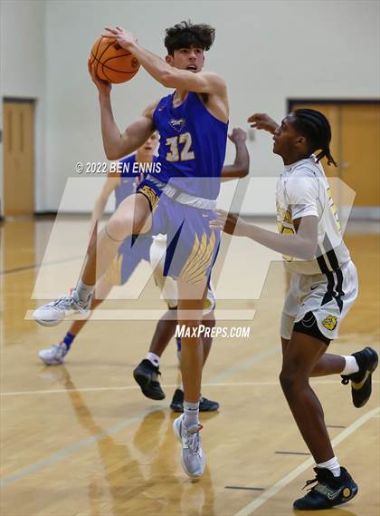 Thumbnail 3 in Butler vs Etowah (Lemon Street Classic) photogallery.