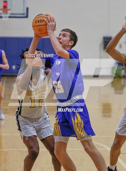 Thumbnail 3 in Butler vs Etowah (Lemon Street Classic) photogallery.