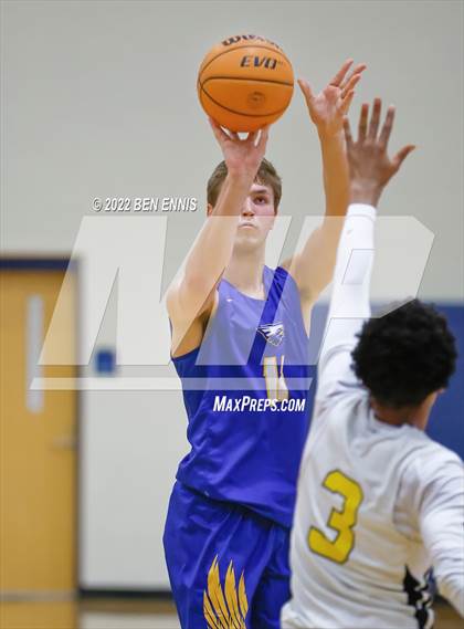 Thumbnail 2 in Butler vs Etowah (Lemon Street Classic) photogallery.