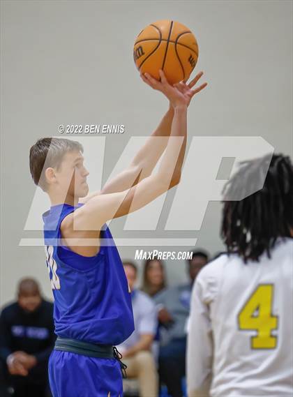 Thumbnail 1 in Butler vs Etowah (Lemon Street Classic) photogallery.