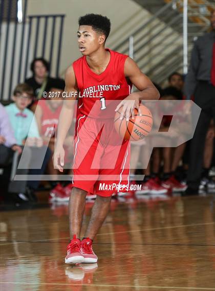 Thumbnail 2 in Porter-Gaud vs Burlington (Rotary Roundball Classic) photogallery.