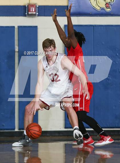 Thumbnail 3 in Porter-Gaud vs Burlington (Rotary Roundball Classic) photogallery.