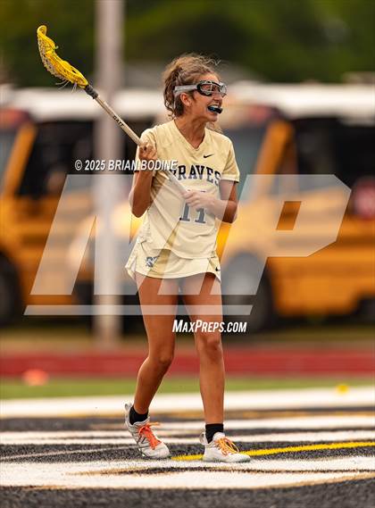 Thumbnail 3 in North Myrtle Beach vs Socastee (SCHSL 5A Div 2 Round 1) photogallery.