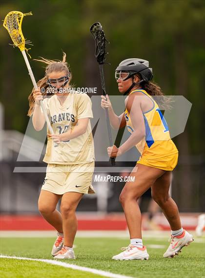 Thumbnail 3 in North Myrtle Beach vs Socastee (SCHSL 5A Div 2 Round 1) photogallery.
