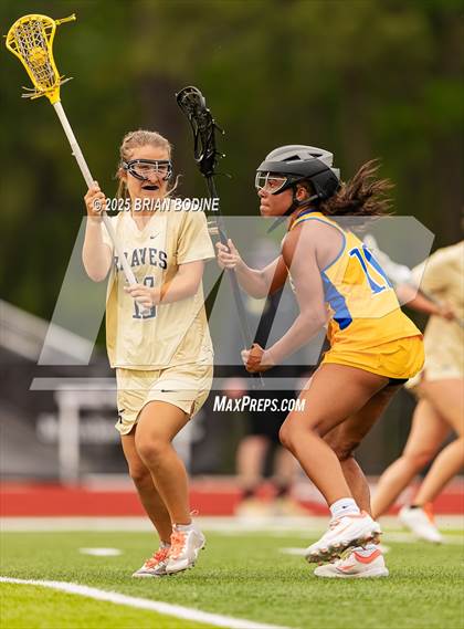 Thumbnail 3 in North Myrtle Beach vs Socastee (SCHSL 5A Div 2 Round 1) photogallery.
