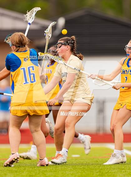 Thumbnail 2 in North Myrtle Beach vs Socastee (SCHSL 5A Div 2 Round 1) photogallery.