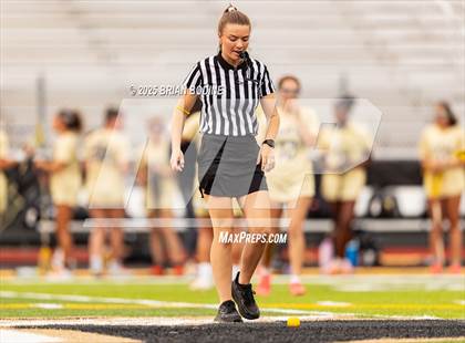 Thumbnail 3 in North Myrtle Beach vs Socastee (SCHSL 5A Div 2 Round 1) photogallery.