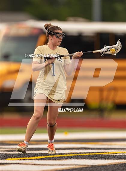Thumbnail 3 in North Myrtle Beach vs Socastee (SCHSL 5A Div 2 Round 1) photogallery.