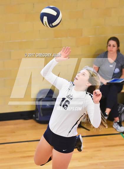 Thumbnail 2 in St. Thomas More vs. St. Scholastica photogallery.