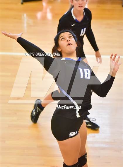 Thumbnail 1 in St. Thomas More vs. St. Scholastica photogallery.