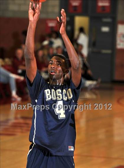 Thumbnail 3 in St. John Bosco @ Mater Dei (Nike Extravaganza) photogallery.