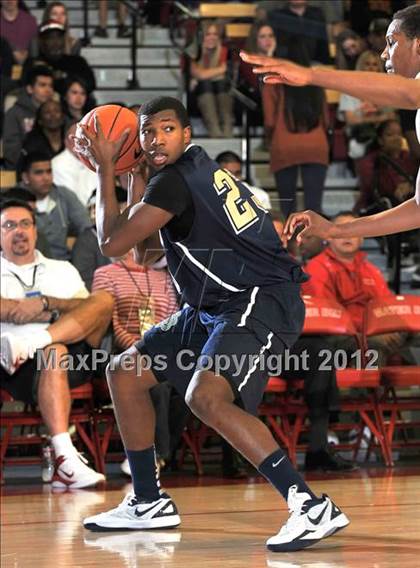 Thumbnail 3 in St. John Bosco @ Mater Dei (Nike Extravaganza) photogallery.