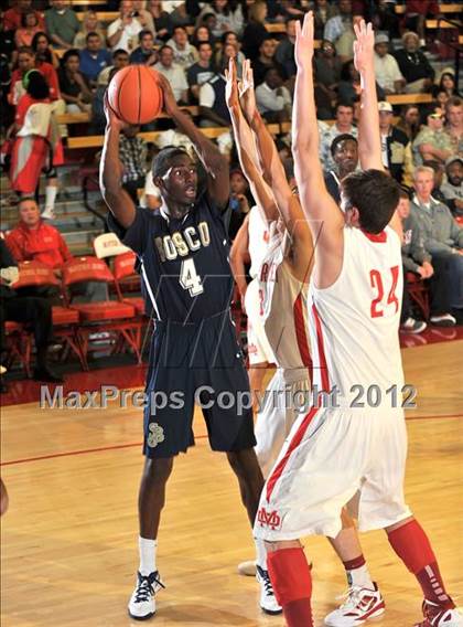 Thumbnail 3 in St. John Bosco @ Mater Dei (Nike Extravaganza) photogallery.