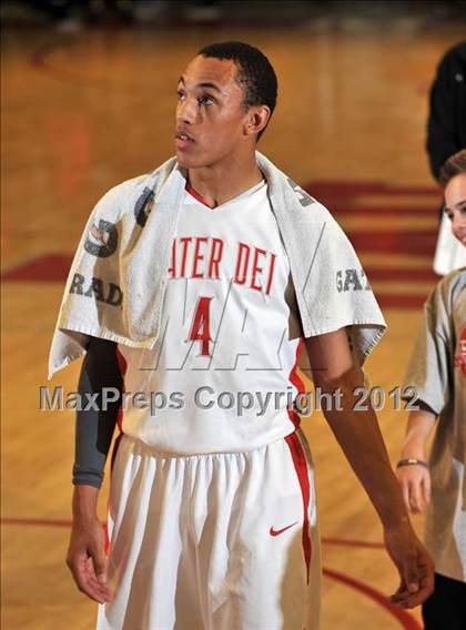 Thumbnail 2 in St. John Bosco @ Mater Dei (Nike Extravaganza) photogallery.