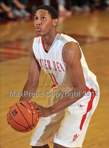 Thumbnail 3 in St. John Bosco @ Mater Dei (Nike Extravaganza) photogallery.