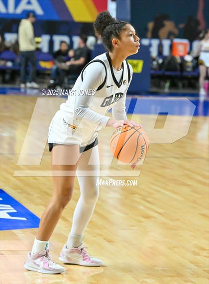 Thumbnail 3 in Gilbert vs. Hamilton (AIA 6A Final) photogallery.