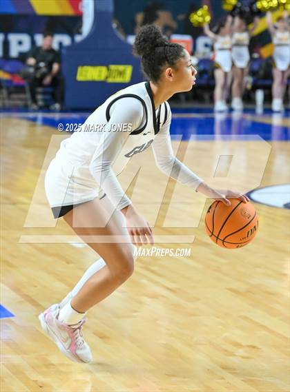 Thumbnail 2 in Gilbert vs. Hamilton (AIA 6A Final) photogallery.