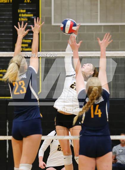 Thumbnail 2 in Oak Ridge @ Del Oro photogallery.