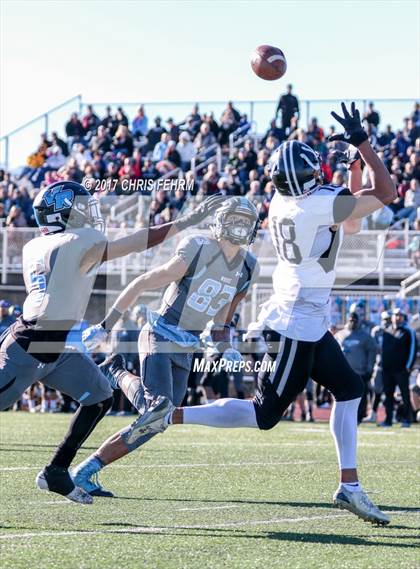 Thumbnail 3 in Pueblo South vs. Vista Ridge (CHSAA 4A Quarterfinal) photogallery.