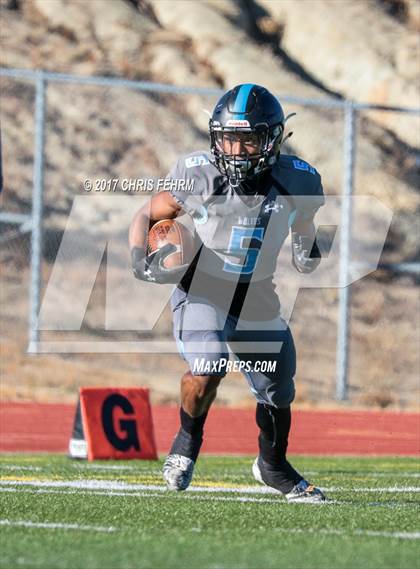 Thumbnail 3 in Pueblo South vs. Vista Ridge (CHSAA 4A Quarterfinal) photogallery.