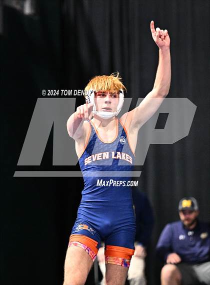 Thumbnail 1 in UIL 5A/6A State Championships - Session 2 photogallery.