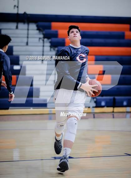 Thumbnail 2 in Chaminade vs Cleveland photogallery.