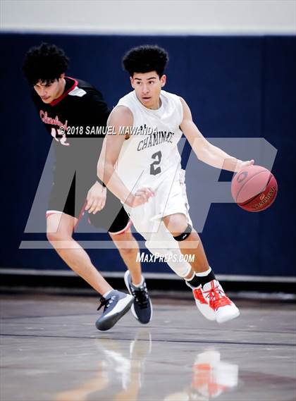 Thumbnail 2 in Chaminade vs Cleveland photogallery.