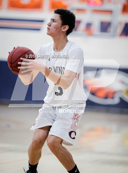 Thumbnail 2 in Chaminade vs Cleveland photogallery.