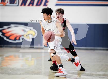 Thumbnail 2 in Chaminade vs Cleveland photogallery.