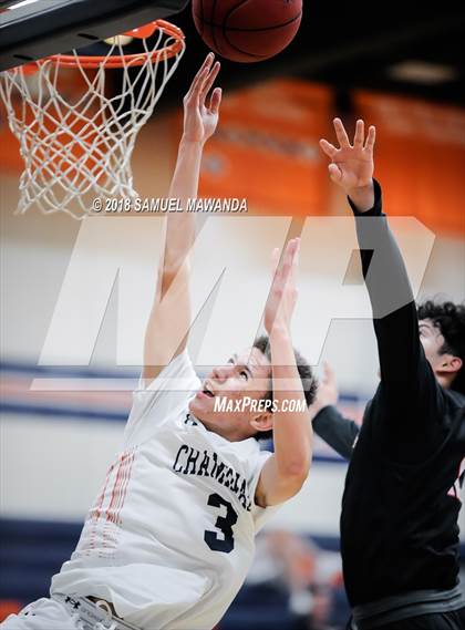 Thumbnail 3 in Chaminade vs Cleveland photogallery.