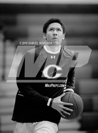 Thumbnail 2 in Chaminade vs Cleveland photogallery.