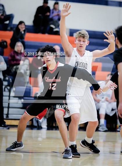 Thumbnail 3 in Chaminade vs Cleveland photogallery.