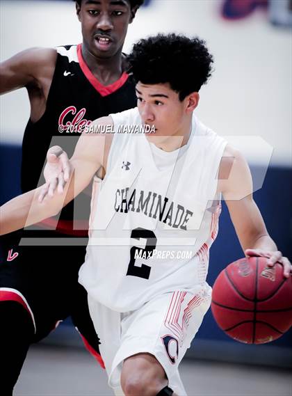 Thumbnail 2 in Chaminade vs Cleveland photogallery.