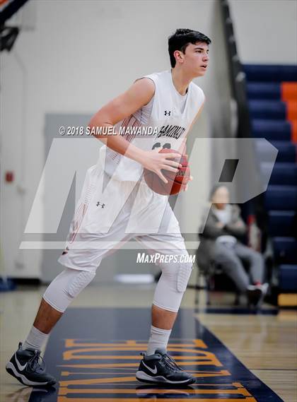 Thumbnail 2 in Chaminade vs Cleveland photogallery.