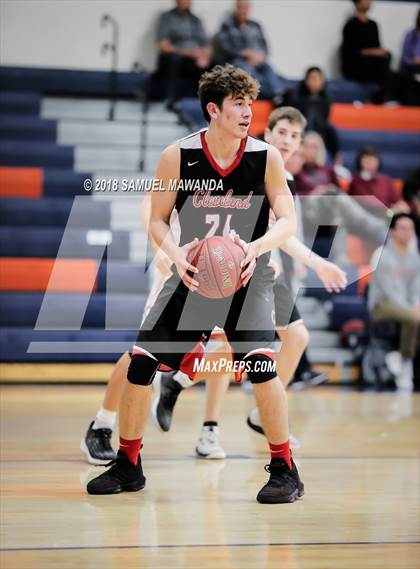 Thumbnail 2 in Chaminade vs Cleveland photogallery.