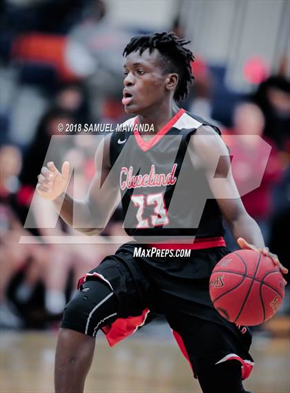 Thumbnail 3 in Chaminade vs Cleveland photogallery.