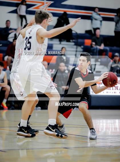 Thumbnail 2 in Chaminade vs Cleveland photogallery.
