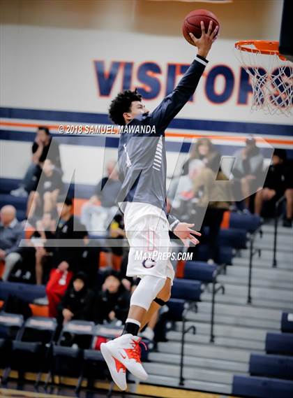 Thumbnail 2 in Chaminade vs Cleveland photogallery.