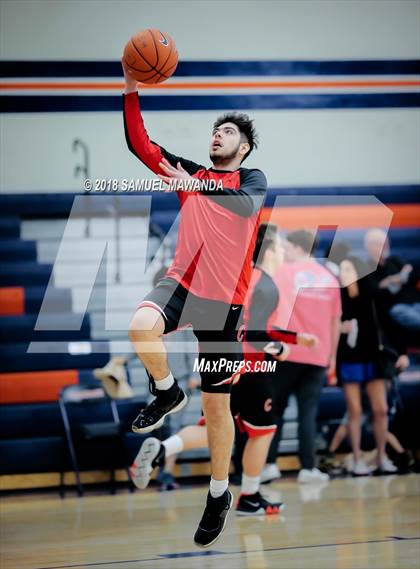 Thumbnail 1 in Chaminade vs Cleveland photogallery.