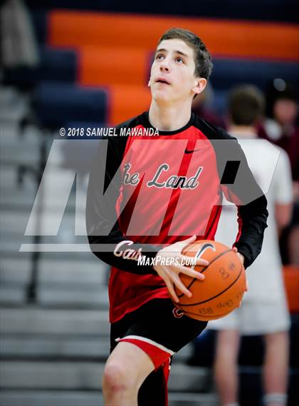 Thumbnail 1 in Chaminade vs Cleveland photogallery.
