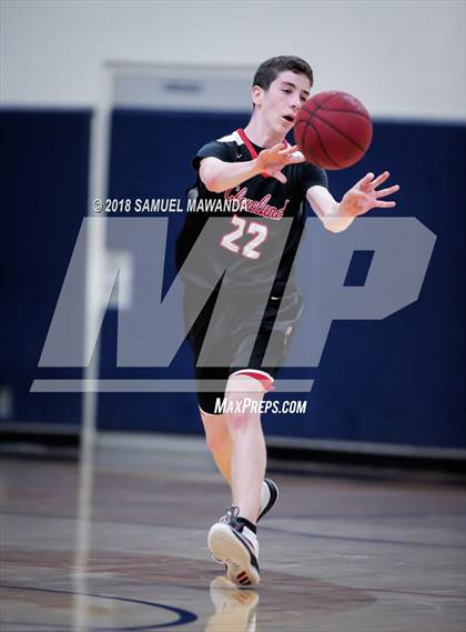 Thumbnail 2 in Chaminade vs Cleveland photogallery.