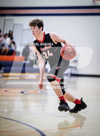 Thumbnail 2 in Chaminade vs Cleveland photogallery.