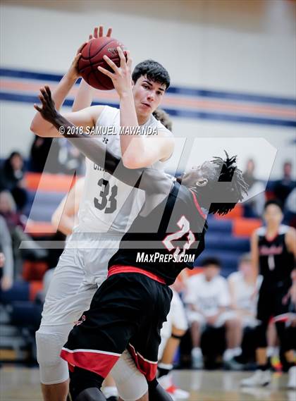 Thumbnail 1 in Chaminade vs Cleveland photogallery.