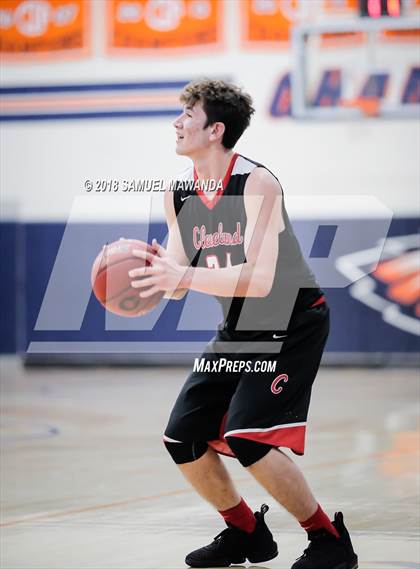 Thumbnail 2 in Chaminade vs Cleveland photogallery.