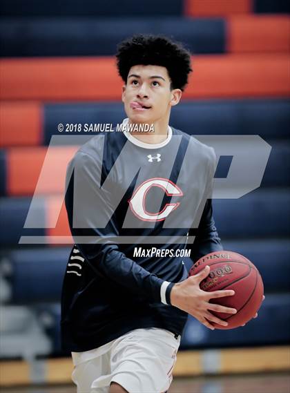 Thumbnail 2 in Chaminade vs Cleveland photogallery.