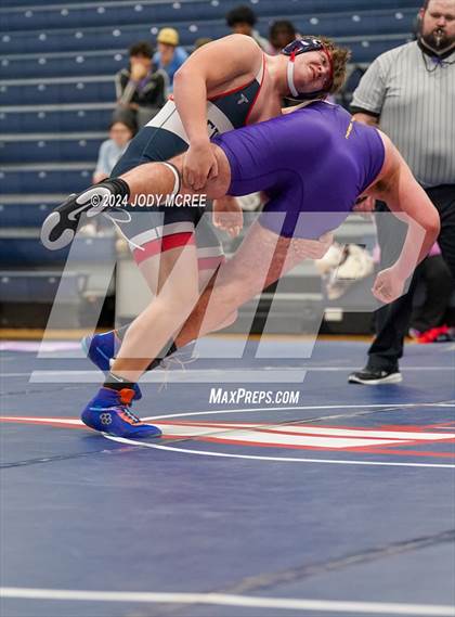Thumbnail 3 in DeSoto Central vs Lewisburg photogallery.
