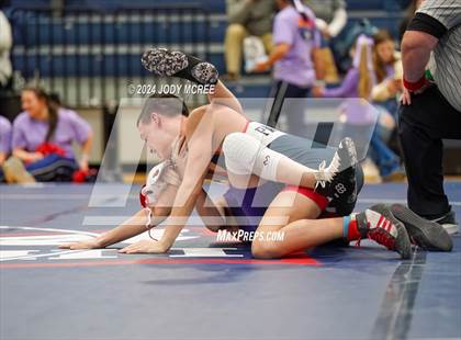 Thumbnail 3 in DeSoto Central vs Lewisburg photogallery.