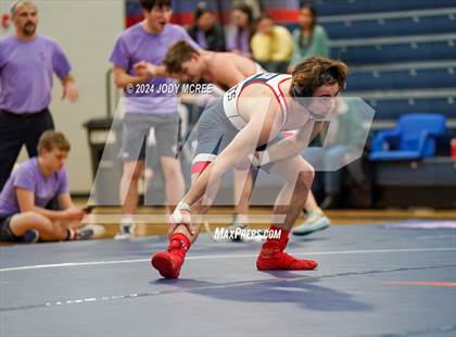 Thumbnail 2 in DeSoto Central vs Lewisburg photogallery.