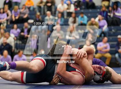 Thumbnail 3 in DeSoto Central vs Lewisburg photogallery.